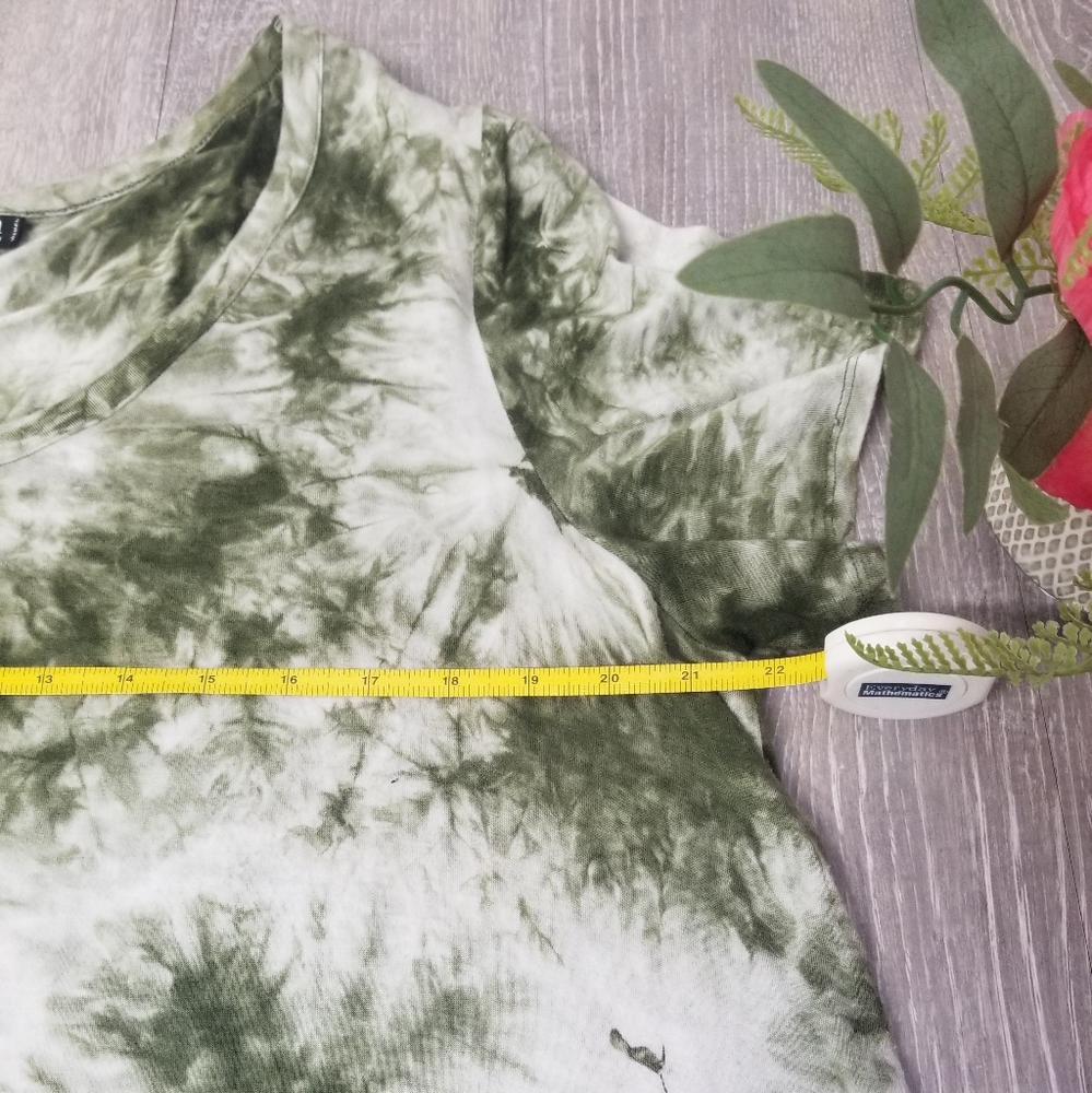 Tie dye Vneck tshirt - Picture 4 of 7